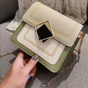 Color Block Chain Purse With Geometric Decor